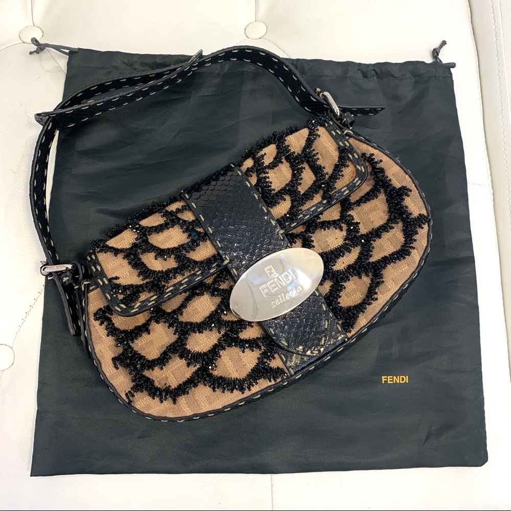 LN FENDI beaded baguette handbag - Picture 2 of 8